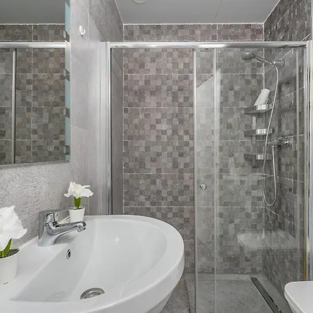 Premium Beachfront In La Carihuela 4 * Torremolinos
